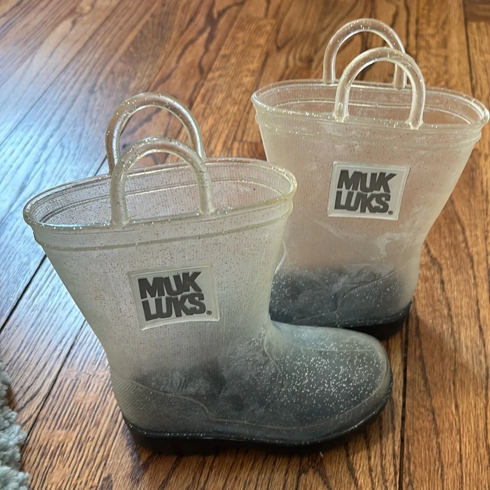 Muk Luk toddler clear sparkle rain boots. Some scratches as shown in photos.